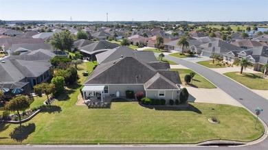 Beautifully maintained 3-bedroom, 2-bath home on a private - photo 5