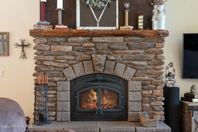 Lake Home For Sale in Rathdrum, Idaho