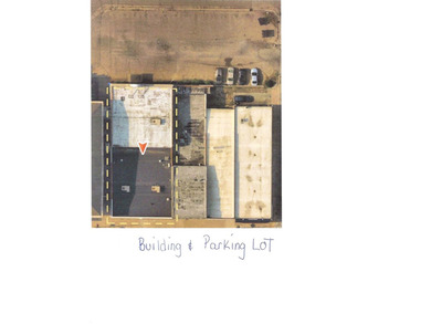 The building is vacant - photo 10