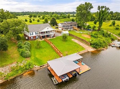 (pending lake) Home For Sale in Pineville Louisiana