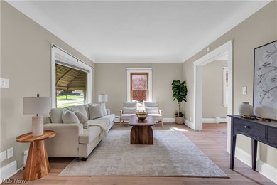 Welcome to this fully updated duplex in the heart of Euclid - photo 4