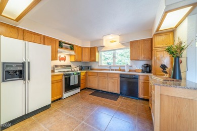 Looking for a home on the lake you can use for the whole family? - photo 18