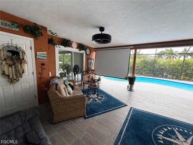 LOCATION, LOCATION, LOCATION! Welcome to this versatile - photo 25