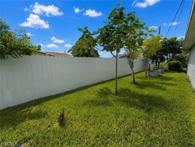 LOCATION, LOCATION, LOCATION! Welcome to this versatile - photo 46