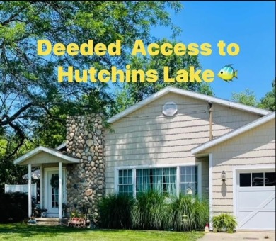 Hutchins Lake Home For Sale in Fennville Michigan