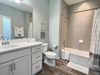 Beautiful 2-bedroom, 2.5-bath townhome in the gated Lost Key - photo 11