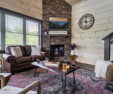 Tucked away in the heart of Pigeon Forge, Paradise Point offers - photo 5