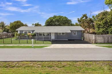 Priced to sell! Step into modern living with this freshly - photo 3