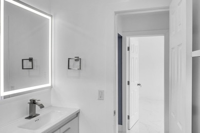 Priced to sell! Step into modern living with this freshly - photo 10