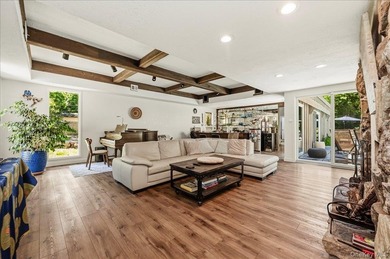 Live where you play on Long Island shores in this stunning - photo 10