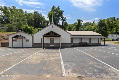 Fort Loudoun Lake Home Sale Pending in Knoxville Tennessee