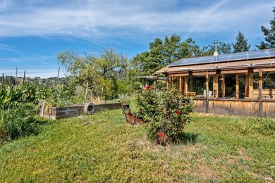 This eco-friendly rammed-earth home is both beautiful and unique - photo 11