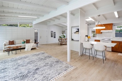 Highly desirable 4-bedroom home in Niu Valley featuring - photo 3