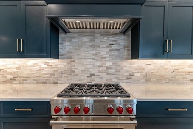 STUNNING LAKE HOME, NEWER CONSTRUCTION, OFFERED FURNISHED AND - photo 16