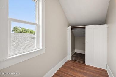 Completely renovated and move in ready! This charming brick - photo 21