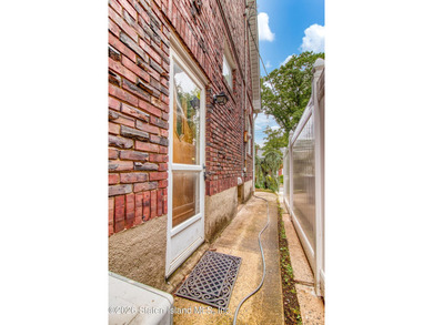 Welcome to the prestigious courts of Silver Lake! This charming - photo 28