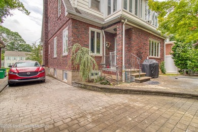 Welcome to the prestigious courts of Silver Lake! This charming - photo 29
