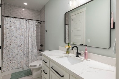 Breathtaking 6,822 sq ft custom home offering a seamless blend - photo 31