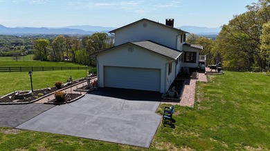 Welcome to an exceptional East Tennessee estate where refined - photo 6