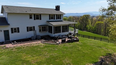 Welcome to an exceptional East Tennessee estate where refined - photo 8