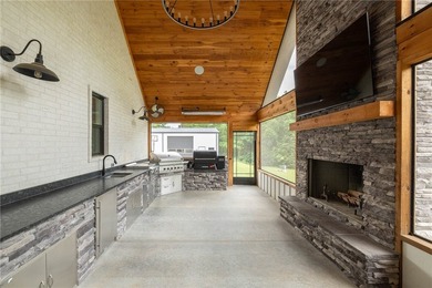 Breathtaking 6,822 sq ft custom home offering a seamless blend - photo 44