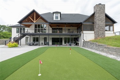 Breathtaking 6,822 sq ft custom home offering a seamless blend - photo 46