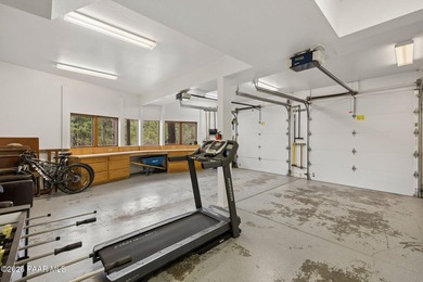 Sellers are acting on feedback that buyers need a 3rd bedroom - photo 52