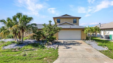 Welcome to your dream waterfront oasis with direct access to the - photo 2