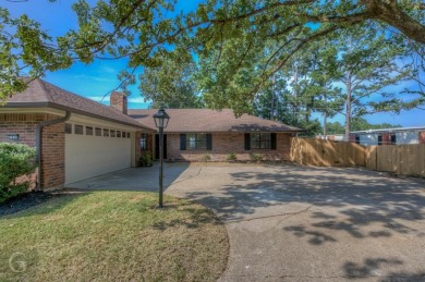 Cross Lake Home For Sale in Shreveport Louisiana