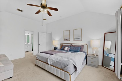 Beautiful 4-bedroom, single-story home on a quiet street in the - photo 12