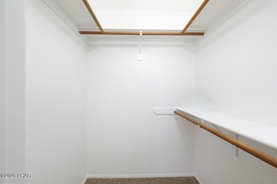 Cute, Clean & freshly update with new paint, new window blinds - photo 15