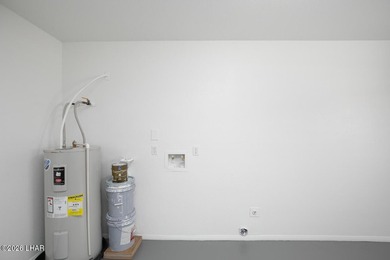 Cute, Clean & freshly update with new paint, new window blinds - photo 18