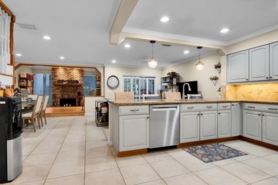 Beautifully updated and spacious townhome in the heart of - photo 28