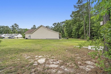 Welcome to 252 Timber Run Dr, tucked away on a quiet cul-de-sac - photo 3