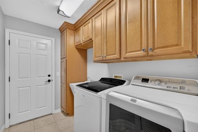 GORGEOUS, METICULOUSLY-MAINTAINED, 3/2 BLOCK and STUCCO Magnolia - photo 33