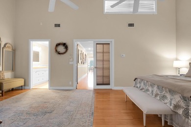 Beautifully updated and spacious townhome in the heart of - photo 36
