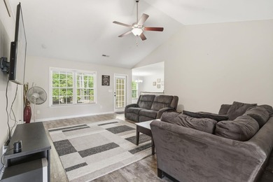 Welcome to 252 Timber Run Dr, tucked away on a quiet cul-de-sac - photo 10