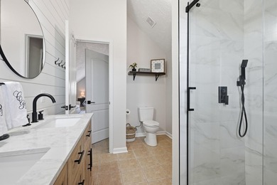 Beautifully updated 3BR/2BA home in the highly desirable Brandon - photo 19