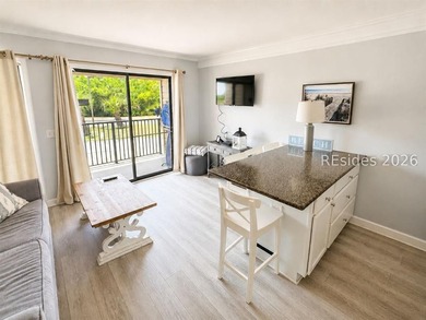 Beautifully REMODELED FIRST-FLOOR villa in the desirable A - photo 5