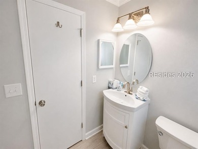 Beautifully REMODELED FIRST-FLOOR villa in the desirable A - photo 10