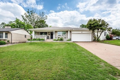 Lake Home For Sale in Dallas, Texas