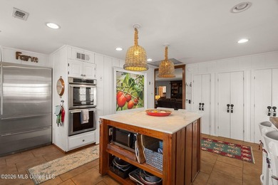 Experience the perfect blend of working ranch and peaceful - photo 14