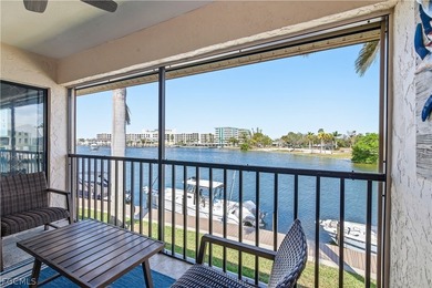 Highly desirable second-floor condominium with loft located - photo 3