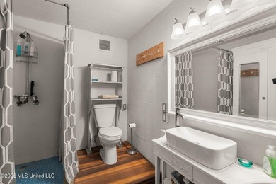 Experience the perfect blend of working ranch and peaceful - photo 28