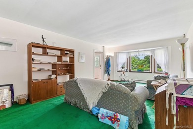 Nestled on a beautifully landscaped cul-de-sac, this - photo 8
