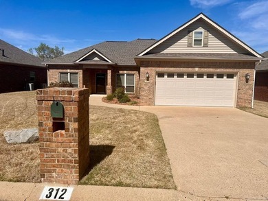 Come see this beautiful, move-in ready, one level home in the - photo 3
