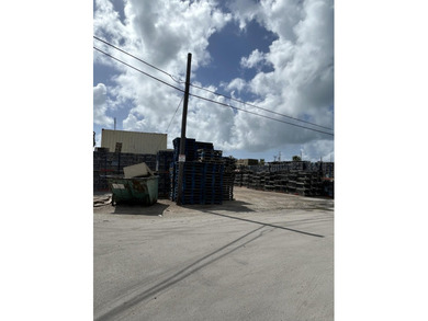 This property encompasses 15 Seaview Ave, 5 Seaview Ave, and a - photo 4