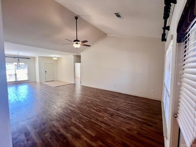 Come see this beautiful, move-in ready, one level home in the - photo 5