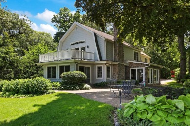 Chain O' Lakes Lakefront House For Sale in McHenry Illinois - Lake Home For Sale in McHenry, Illinois