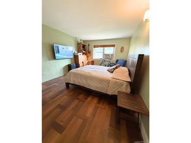 Ground-Floor 1 Bedroom Apartment with Garden Oasis & Modern - photo 7